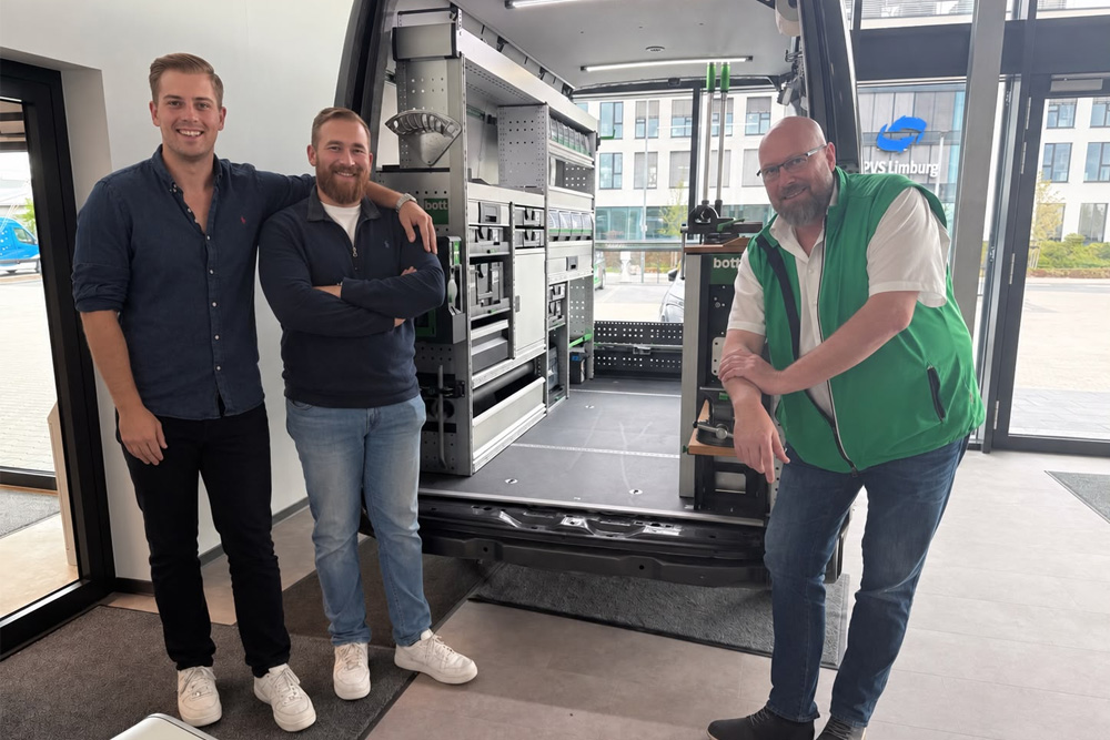 SAHR setzt auf professionelle Fahrzeugeinrichtungen von Hanzlik und bott, Zu Gast bei der Vorstellung der neuen Mercedes-Benz S-Klasse, Neue Kooperation in Koblenz: SAHR & BarmeniaGothaer Bezirksdirektion Hümmerich & Kollegen, SAHR Gebäudeservice im Einsatz an historischem Standort: Rhein-Zeitung berichtet über die TG Marienburg in Vallendar, TÜV-zertifiziert: SAHR Gebäudeservice erweitert Leistungen im Bereich Leckageortung und Wasserschadensanierung, SAHR Gebäudeservice wird Teil der SASP Gruppe – Starke Synergien für Kunden und Partner, Gründung des SAHR Gebäudeservice in Koblenz – Ihr Partner für ganzheitliche Gebäudebetreuung